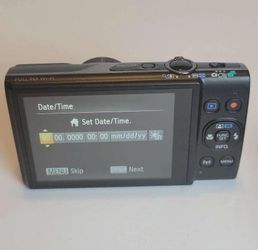 Canon Powershot ELPH 360 HS 20.2 MP Digital Camera Like New In Box