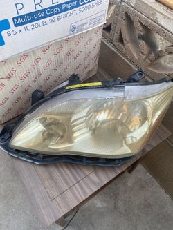 2007 AVALON touring Driver Side Headlight