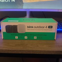 Blink Outdoor 4xr 2 Cameras And A Sensor Module