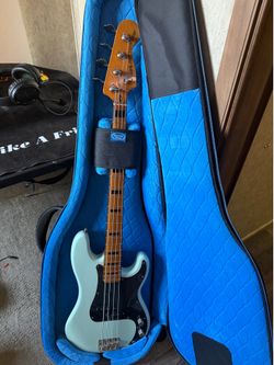 Squier Precision Bass