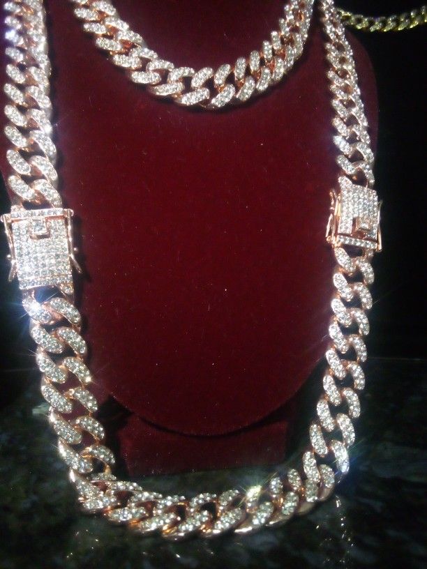 Imported Rare Rose 🌹🥀Gold Millionaire Executive Rapper Heavy Resizable Watch Long Lasting Lab Diamond Two 16" Short choker & One Long 26" Chain Set