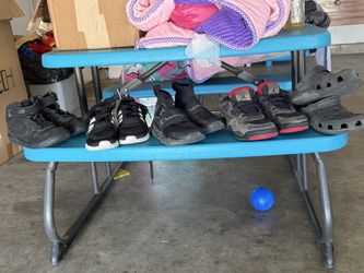 Boys shoes
