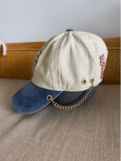 Denim hat with chain