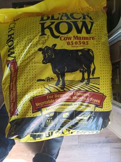 Black Kow Cow Manure Fertilizer 0.5 Cu Ft