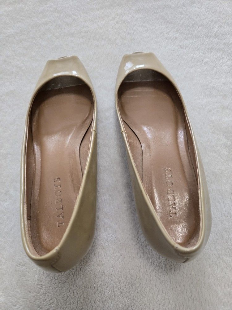 Talbot's Beige Peekytoe Wedges, Size 7