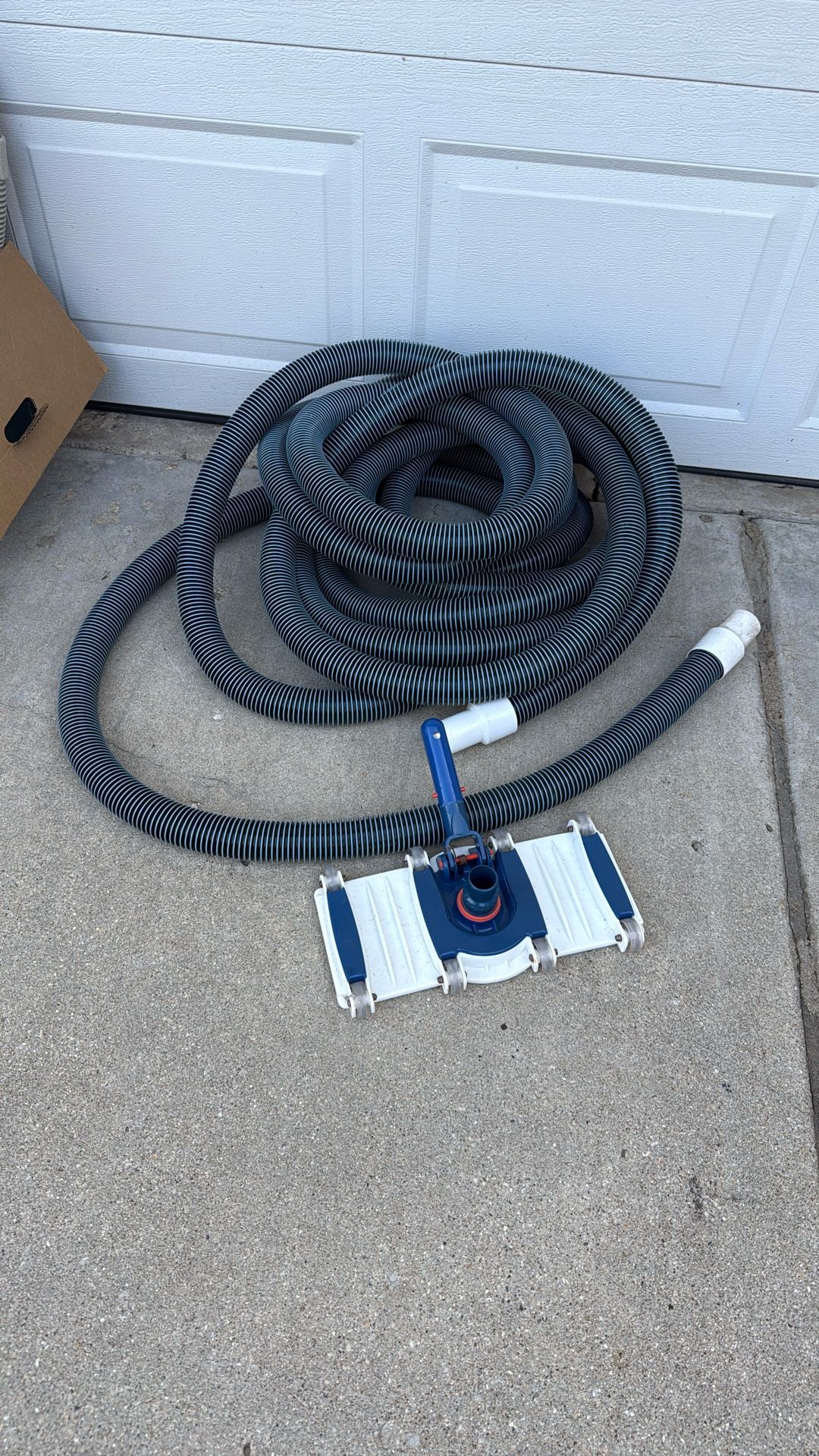 Heavy Duty Pool Cleaner Hose with Swivel Cuff And Vacuum Head