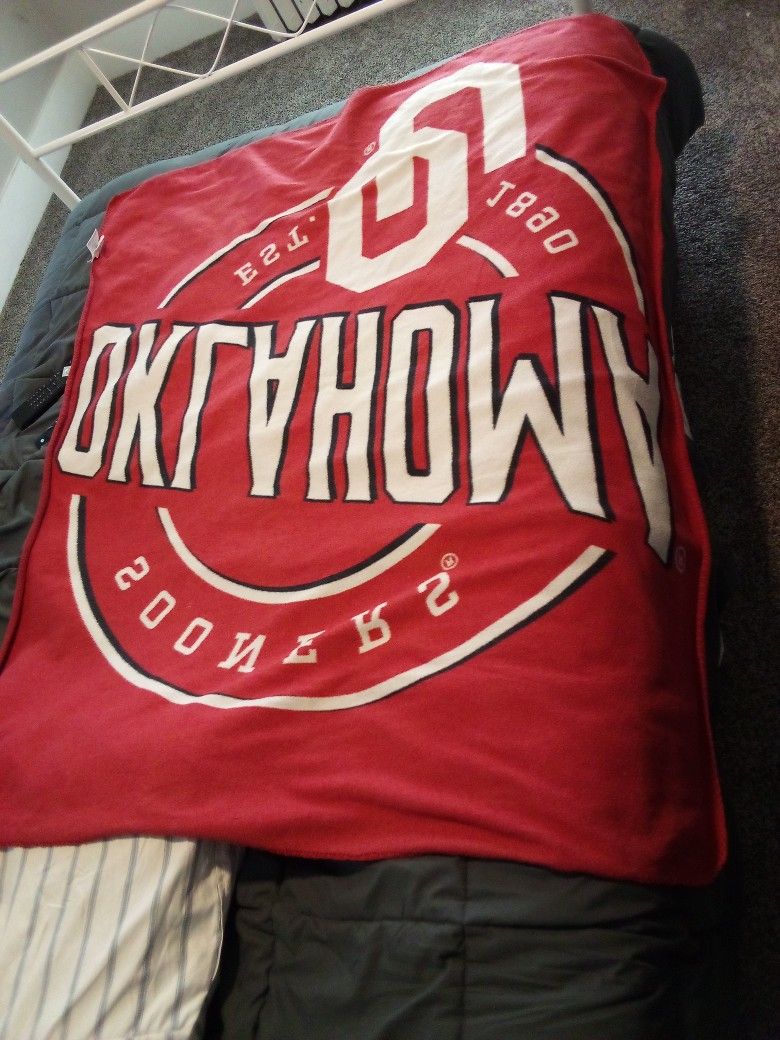 Oklahoma Sooners Throw