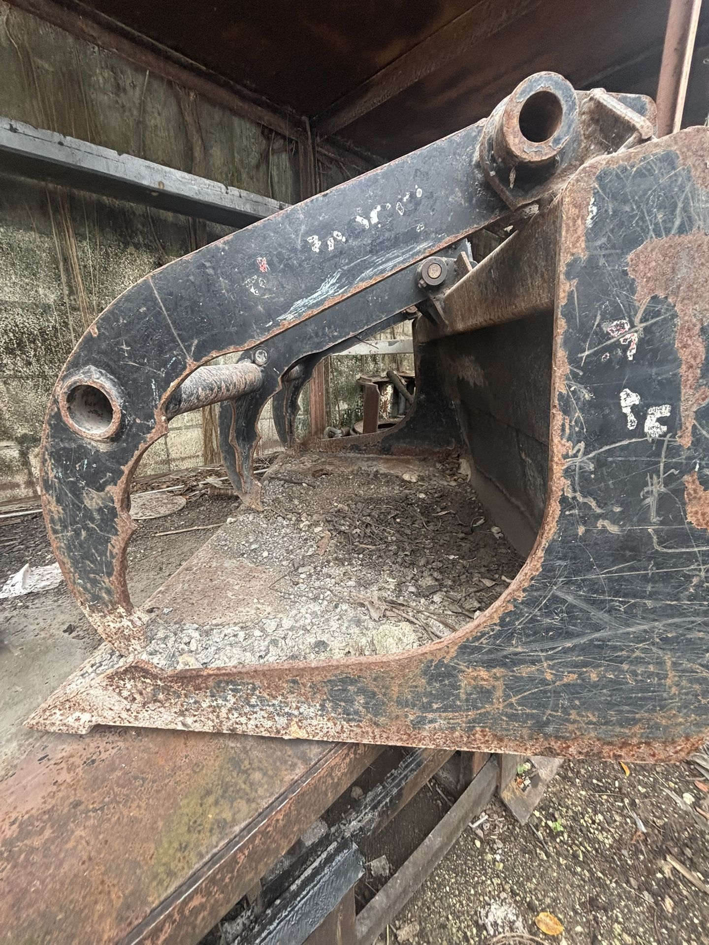 Grapple For Mini Skeed steer