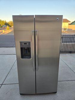 Refrigerator GE Stainless Steel