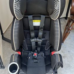 Car seat 35$