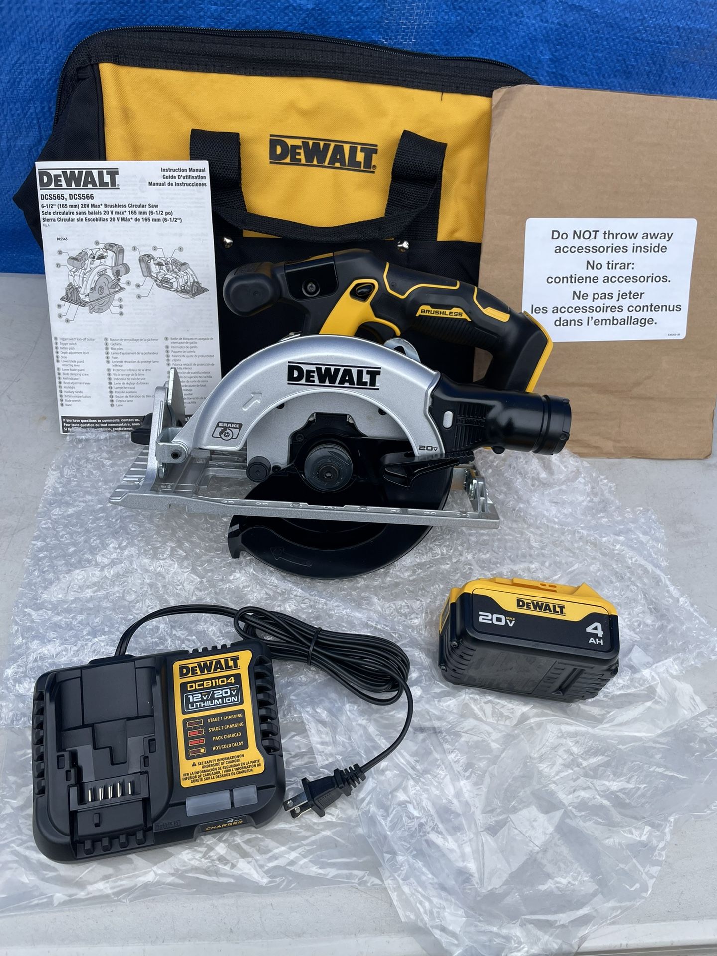 6 1/2” Sidewinder Style Circular Saw, Battery, Charger & Bag