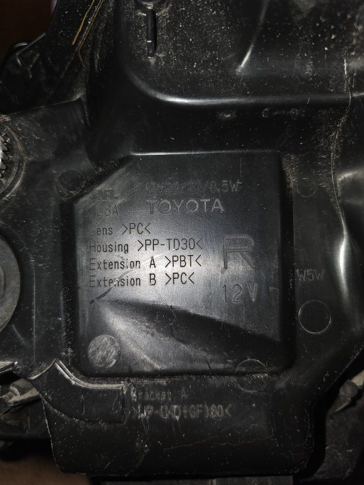 2020-2024 Toyota Camry HEADLIGHT PASSENGER RIGHT SIDE BI-LED Black ACCENTS OEM
