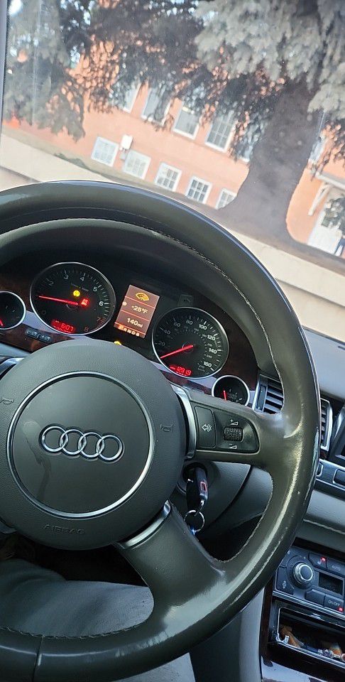 2005 Audi A8