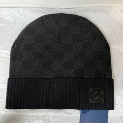 Designer-Style Knit Beanie – Black (Leather Patch)