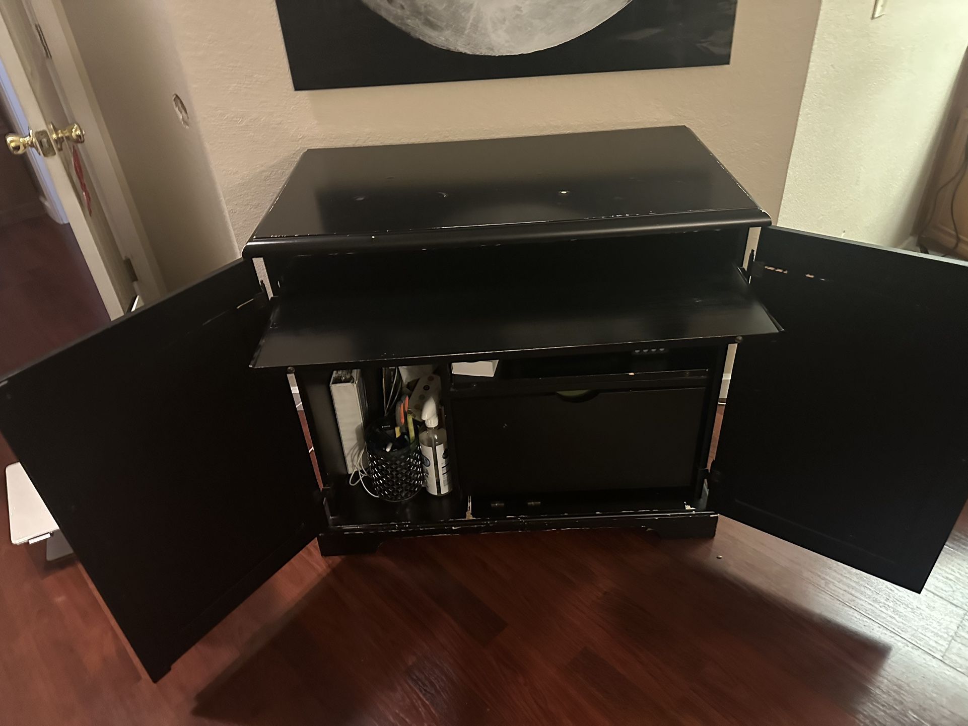 Free!!! Computer Desk With Storage and Hideaway Doors For Small Spaces (compact)
