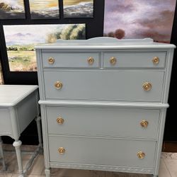 Vintage chest Of Drawers 