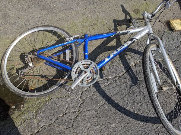 Trek 7200 multitrack rigid aluminum bike for Sale in
