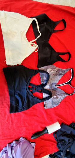 Lululemon sports bra