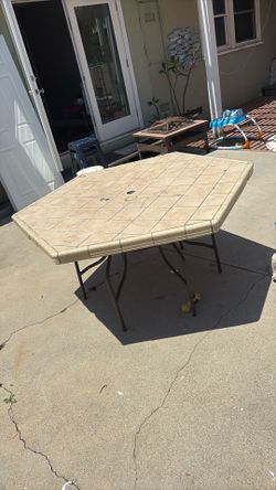 outdoor table