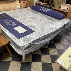 KING BED!!!!