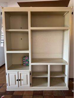 Entertainment stand