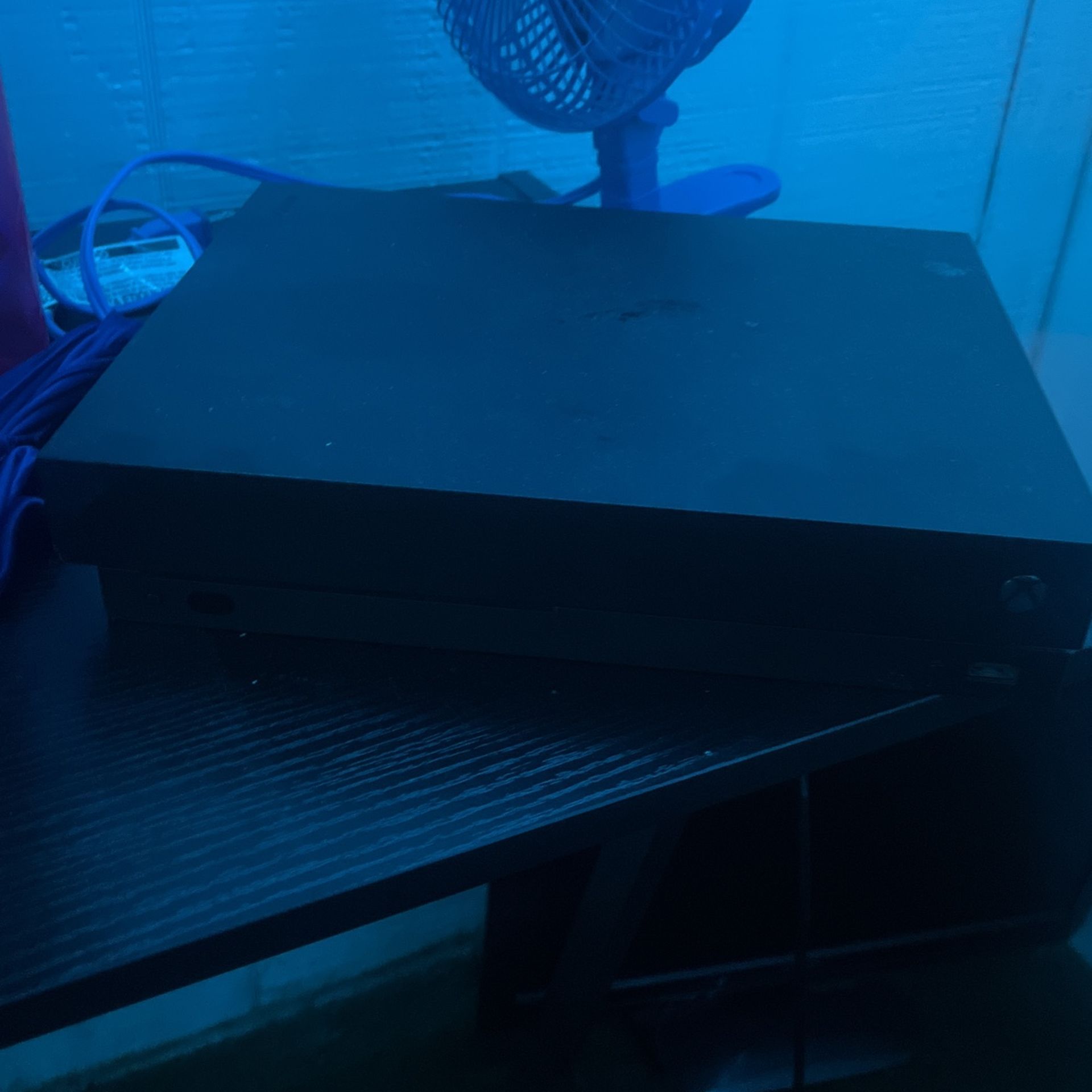 Xbox One X Normal With Wired Controller
