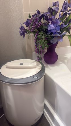 Bathroom towel or blanket warmer .