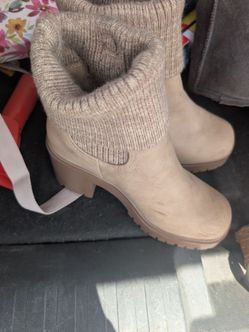 Boots (Size 8)