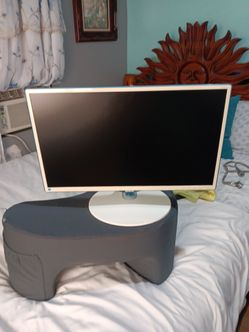 Samsung White Flat Screen Monitor