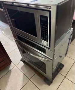 Frigidaire Gallery Oven & Microwave- Excellent Condition