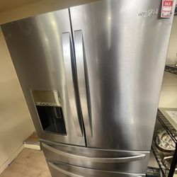Bottom Freezer Refrigerator 