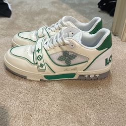 New Louis Vuitton White And Green Sneakers Size 12-12.5