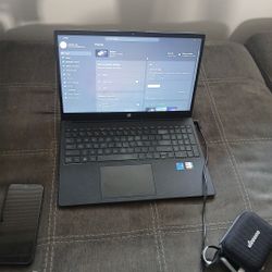 HP 15" Laptop i7 256gb SSD 12gb Ram Intel iris Xe Graphics Gaming Laptop Windows 11