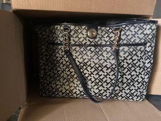 Tommy Hilfiger purse