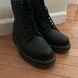 Doc Martens  Unisex