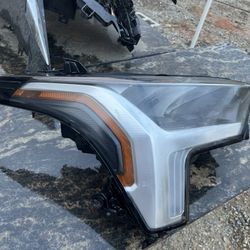 22 23 TOYOTA TUNDRA PASSENGER RIGHT SIDE FULL LED HEADLIGHT OEM