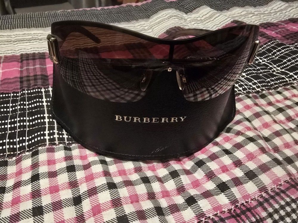 Burberry Women Sunglasses 