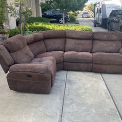 Large Brown Reclining Sectional Couch – Free Local Delivery!
