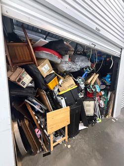 Full Storage Unit Lot – Mixed Items selling everything out of it