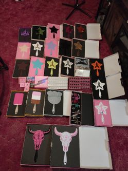 Lot Of Jeffery Star Mirrors And Makeup Palette