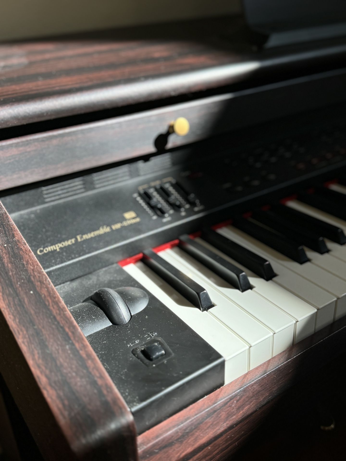 Suzuki Composer Ensemble HP-250ex Electric Piano Keyboard