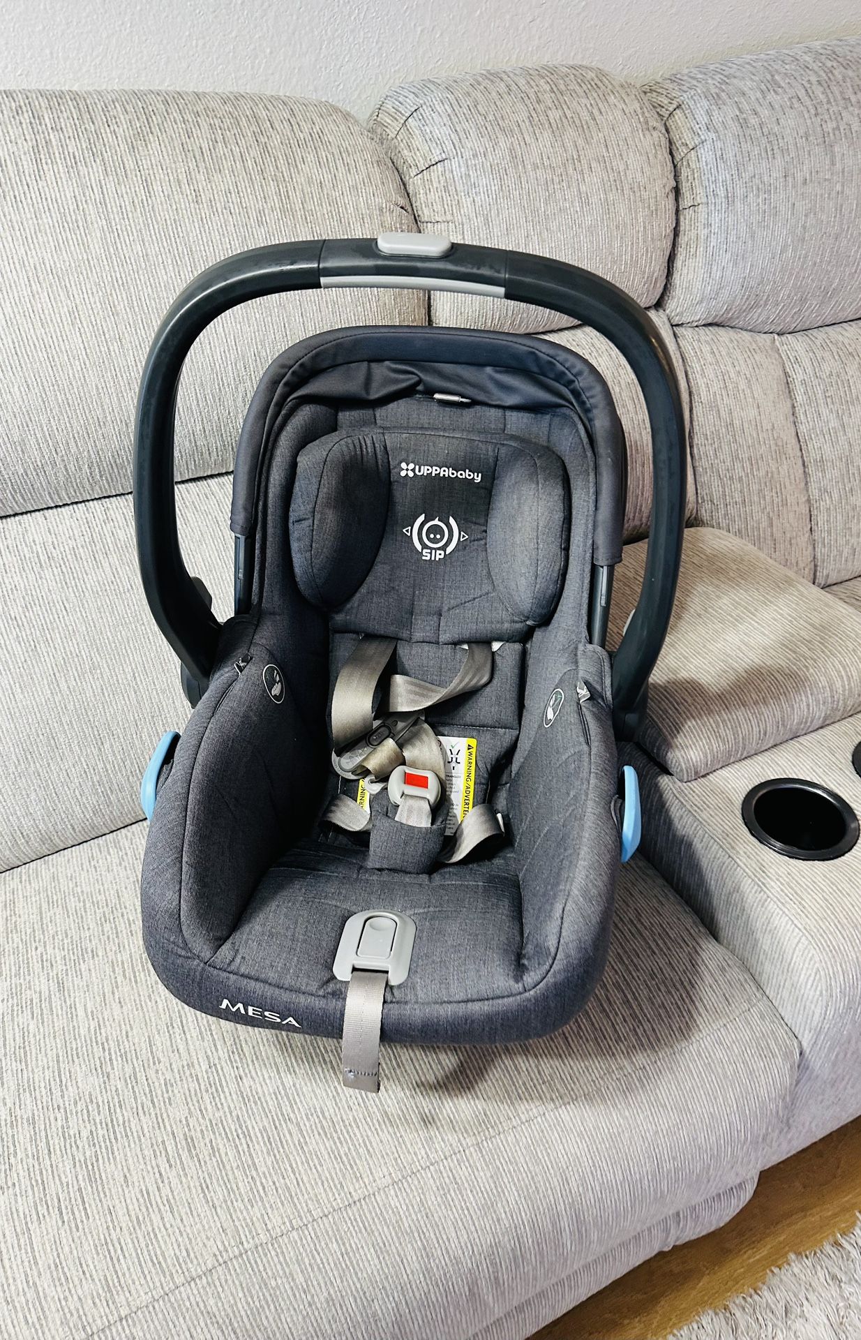 UPPAbaby Mesa Infant Car Seat – Jordan (Merino Wool, Charcoal Melange) – With Base!