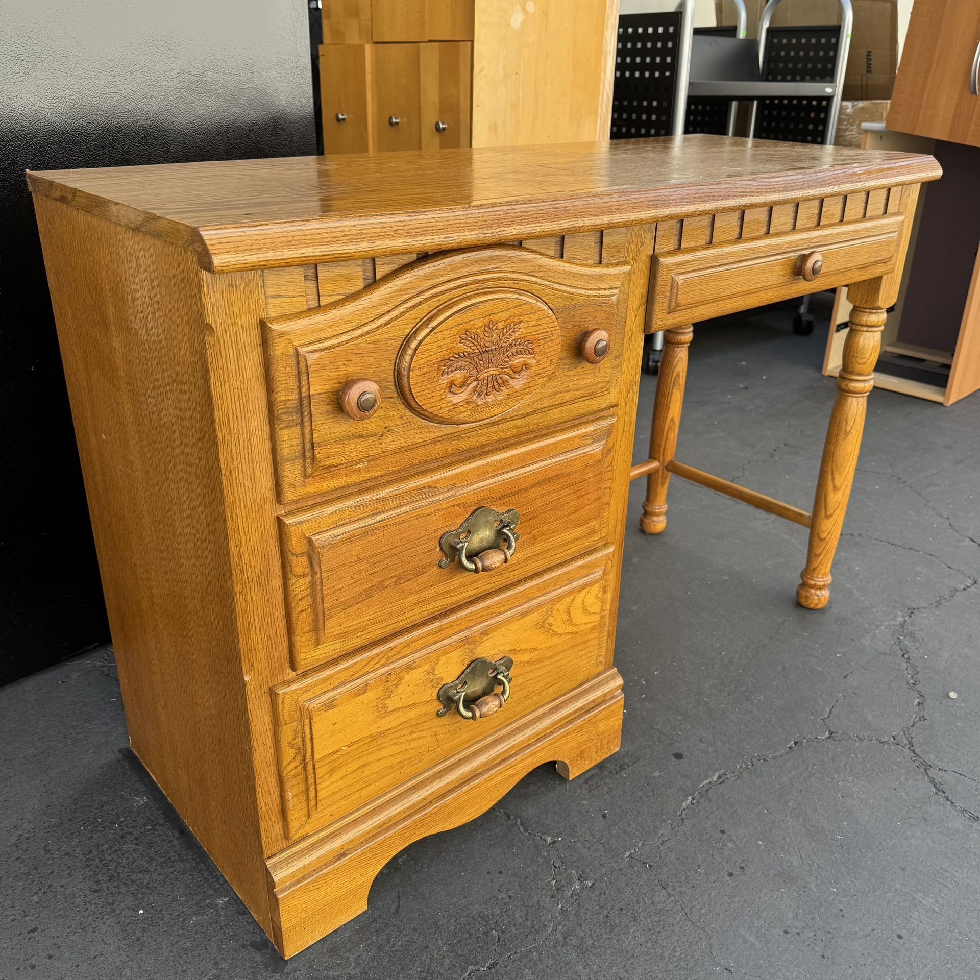 Vintage Stanley Furniture Desk with Drawers 