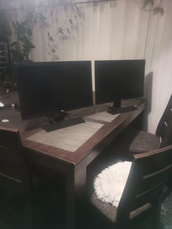 2 BENQ 24 INCH MONITORS IN GREAT CONDITION ASKING $40 EACH