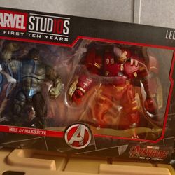 Marvel Studios Hulk Vs Hulkbuster 10th Anniversary Set