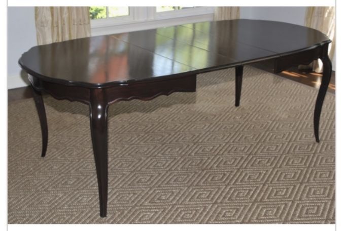 FRENCH PROVINCIAL STYLE DINING TABLE
