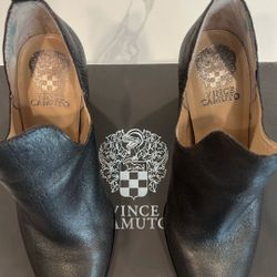 Vince Camuto Size 8.5 Boots