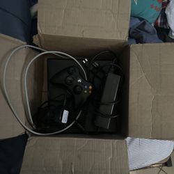 Xbox 360 W Battery Pack, 20Gb, And Cords