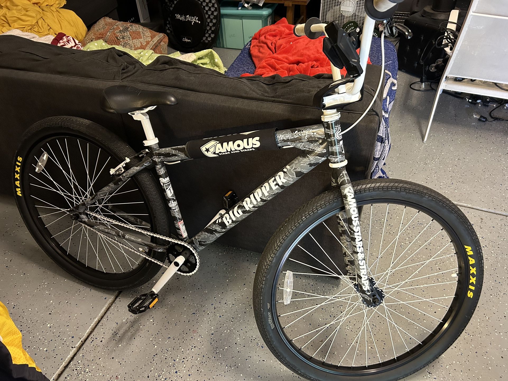 Travis Barker Blink 182 Famous Stars And Straps SE BMX Bike $1,500 OBO