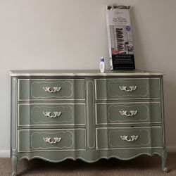 Dresser And Side Table 